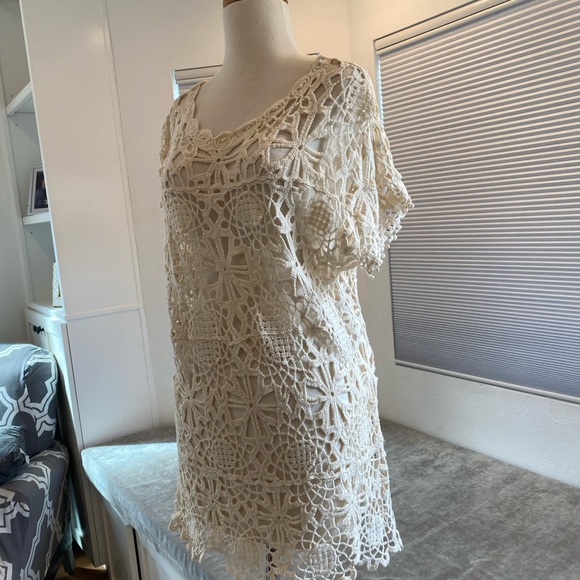 Cover Up - Picture 4 of 6